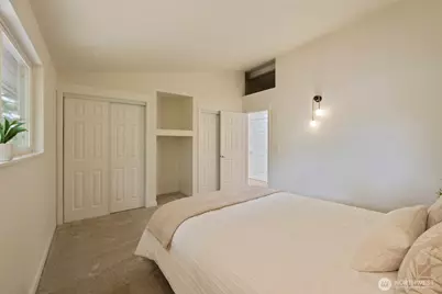 18045 3rd Ave NE, Shoreline, WA 98155 - Photo 23