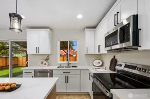 1005 117th St S, Tacoma, WA 98444 - Photo 9