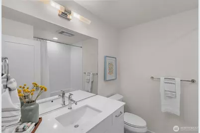 8337 B 12th Avenue NW, Seattle, WA 98117 - Photo 11