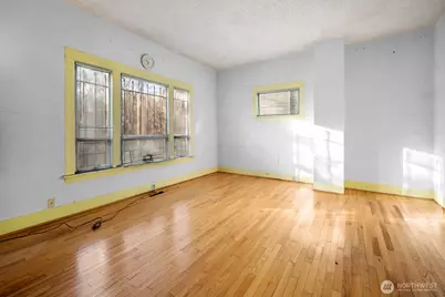 3226 S Edmunds Street, Seattle, WA 98118 - Photo 3