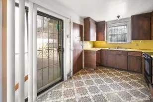 3226 S Edmunds St, Seattle, WA 98118 - Photo 11