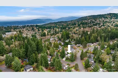 15907 SE 48th Drive, Bellevue, WA 98006 - Photo 39