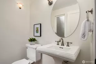 15907 SE 48th Dr, Bellevue, WA 98006 - Photo 23