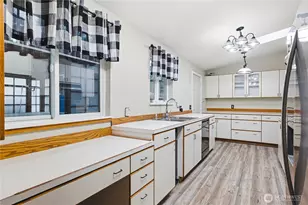 11090 25th Ave SW, Seattle, WA 98146 - Photo 7