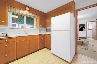 1077 Garfield Street, Enumclaw, WA 98022 - Photo 11