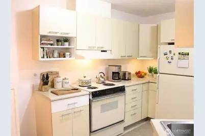 1750 152nd Avenue NE #W-211, Bellevue, WA 98007 - Photo 9