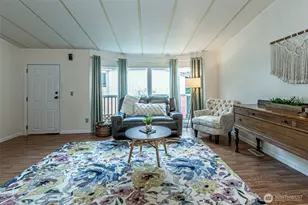 9818 Asotin St S, Tacoma, WA 98444 - Photo 3