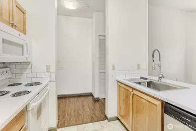 701 Columbia Street #110, Vancouver, WA 98660 - Photo 11