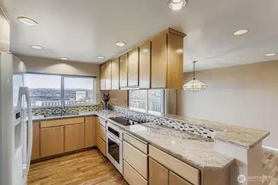 5215 S 164th Street, Tukwila, WA 98188 - Photo 5