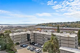 2253 Gilman Dr W, Seattle, WA 98119 - Photo 3