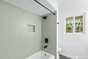 11721 24th Ave NE, Seattle, WA 98125 - Photo 17