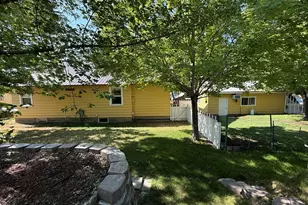 18 Cherry Ave W, Omak, WA 98841 - Photo 5