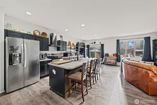 10586 189th St E, Puyallup, WA 98374 - Photo 5