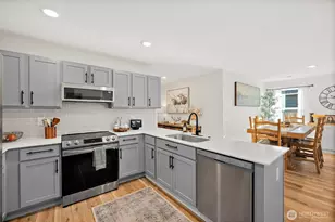 13928 197th St E, Graham, WA 98338 - Photo 9