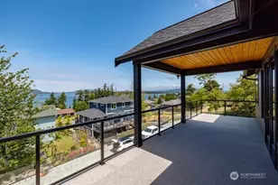 3706 W 3rd St, Anacortes, WA 98221 - Photo 5