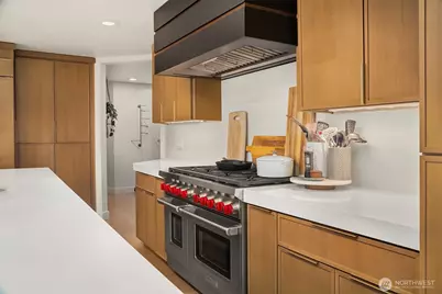 19303 Olympic View Drive, Edmonds, WA 98020 - Photo 15