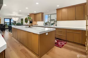 19303 Olympic View Dr, Edmonds, WA 98020 - Photo 11