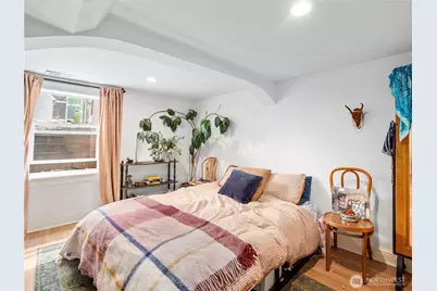 9701 Roosevelt Way NE, Seattle, WA 98115 - Photo 27