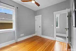 324 NE 50th St, Seattle, WA 98105 - Photo 17