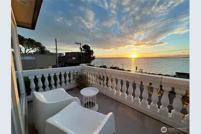 4030 Beach Drive SW, Seattle, WA 98116 - Photo 3