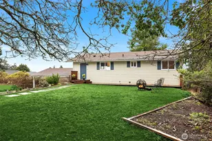 609 NW Broadway St, Coupeville, WA 98239 - Photo 9