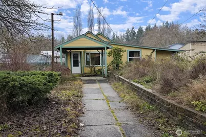 425 Sunnyhill Road W, Bremerton, WA 98312 - Photo 1