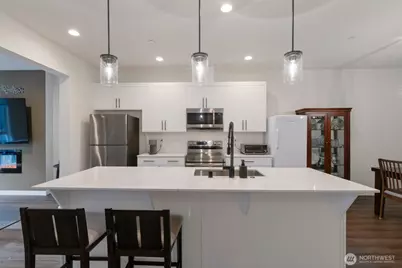 13710 Ash Way #B4, Everett, WA 98204 - Photo 7