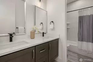 11909 90th Ave NE, Kirkland, WA 98034 - Photo 33