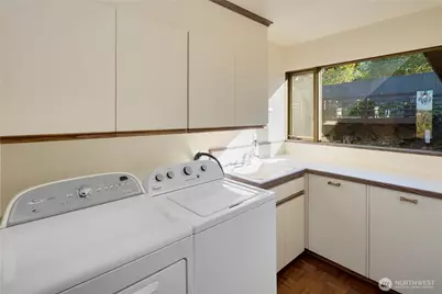 3653 W Commodore Way, Seattle, WA 98199 - Photo 17