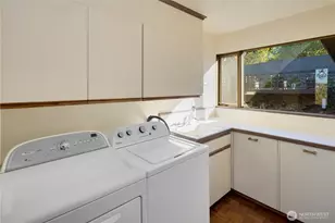 3653 W Commodore Way, Seattle, WA 98199 - Photo 17