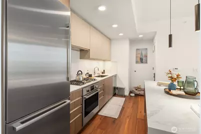 800 Columbia Street #2505, Seattle, WA 98104 - Photo 3