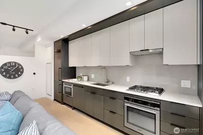 590 1st Avenue S #713, Seattle, WA 98104 - Photo 9