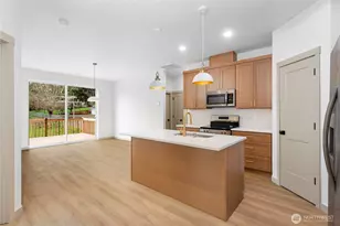 2333 W Castleman St, Longview, WA 98632 - Photo 5