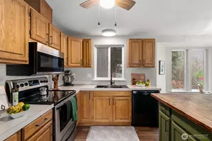 140 NE Rainier Pl S, Belfair, WA 98528 - Photo 7