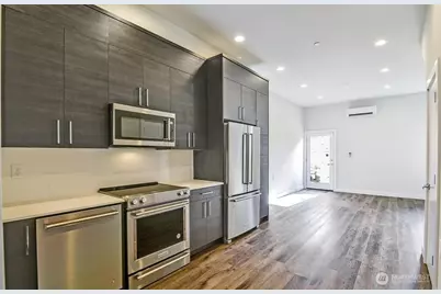 1919 24th Avenue S #X, Seattle, WA 98144 - Photo 3