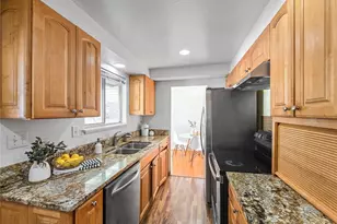 11144 Woodward Ave S, Seattle, WA 98178 - Photo 9