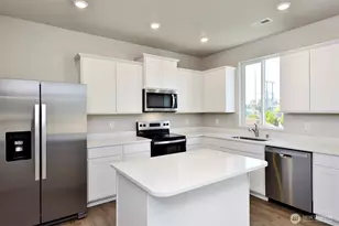 9714 Hay St SE, Yelm, WA 98597 - Photo 3