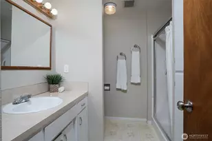 6708 53rd St W, University Place, WA 98467 - Photo 19