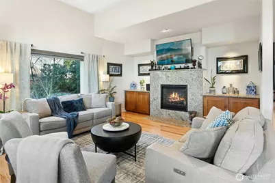 218 S 210th Street, Des Moines, WA 98198 - Photo 13