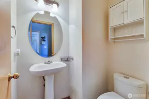 20702 190th Ave E, Orting, WA 98360 - Photo 9