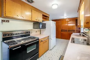 6702 193rd St SW, Lynnwood, WA 98036 - Photo 5