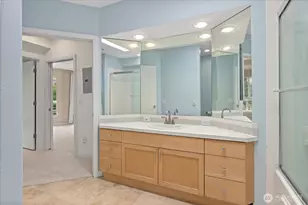 925 110th Ave NE, Bellevue, WA 98004 - Photo 21