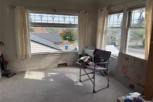 618 N 125th St, Seattle, WA 98133 - Photo 5