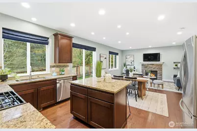 18916 10th Drive SE, Bothell, WA 98012 - Photo 11