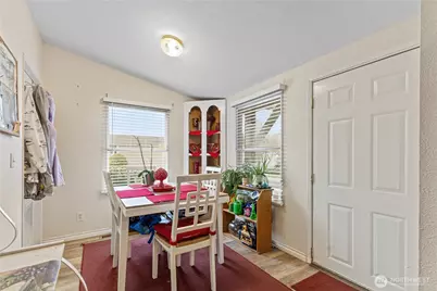 1827 137th Street E #102, Tacoma, WA 98445 - Photo 5