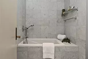 1301 Spring St, Seattle, WA 98104 - Photo 15