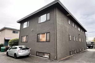 2040 NW 59th St, Seattle, WA 98107 - Photo 3