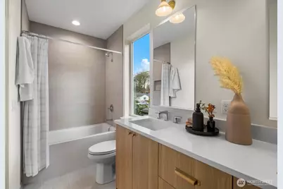 10043 B 8th Avenue NW, Seattle, WA 98177 - Photo 21