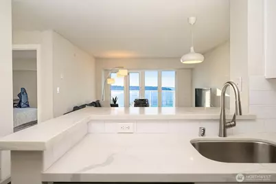 121 Vine Street #1702, Seattle, WA 98121 - Photo 5