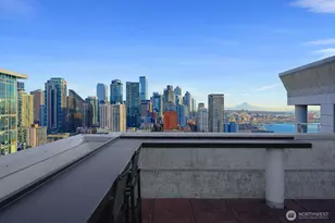 121 Vine St, Seattle, WA 98121 - Photo 33